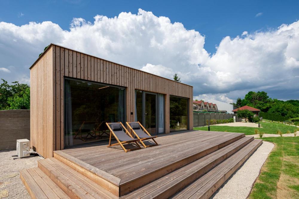 Penzion Vcelarsky Dvur Lednice Exterior photo